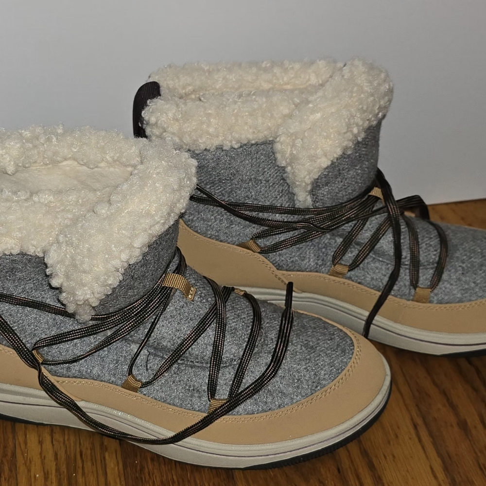 Clarks Gray and Tan Winter Boots